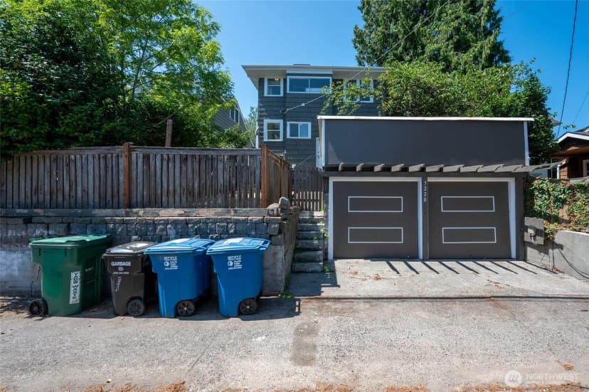 Property photo for 5220 18th Avenue Ne, Seattle photo 33