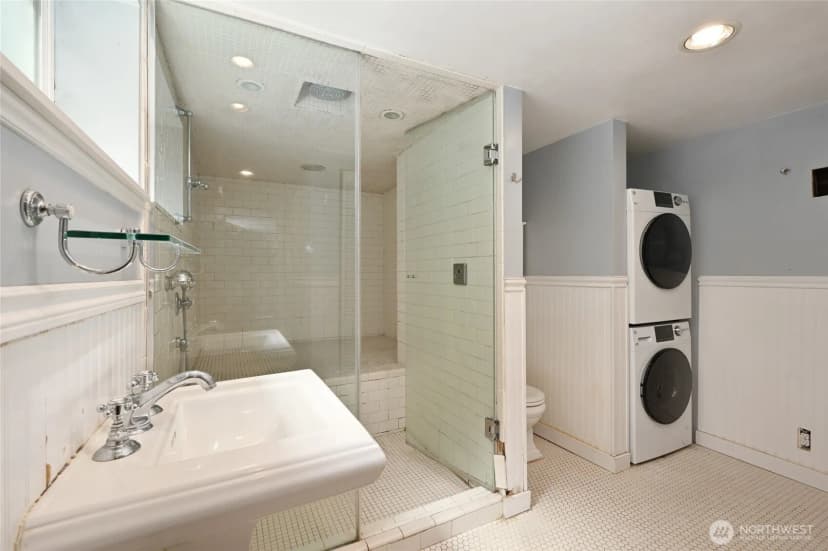 Property photo for 5220 18th Avenue Ne, Seattle photo 17