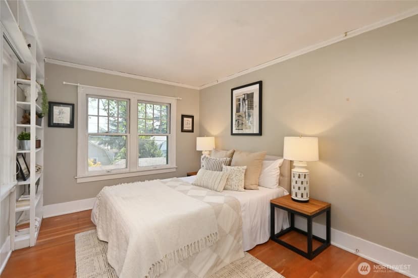 Property photo for 5220 18th Avenue Ne, Seattle photo 12