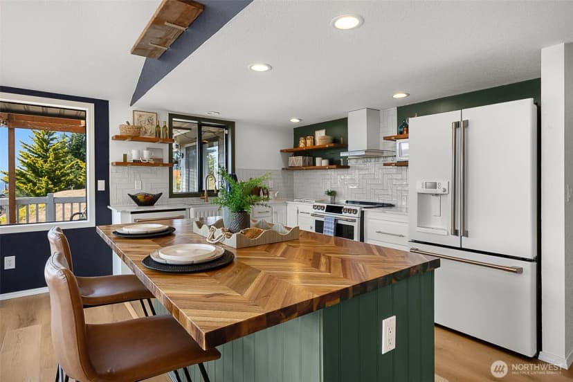 Property photo for 606 Prospect Avenue, Mukilteo photo 16