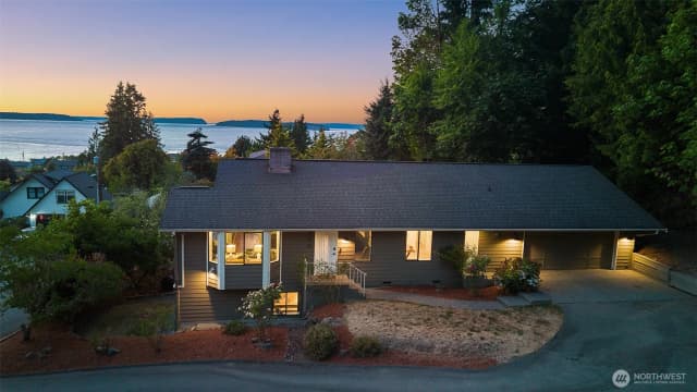 Property photo for 606 Prospect Avenue, Mukilteo