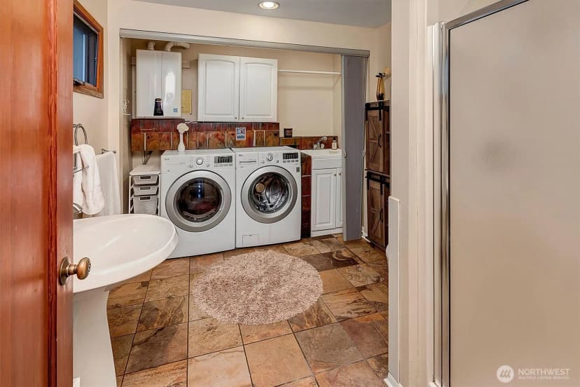 Property photo for 7163 A Beach Drive Sw, Seattle photo 21