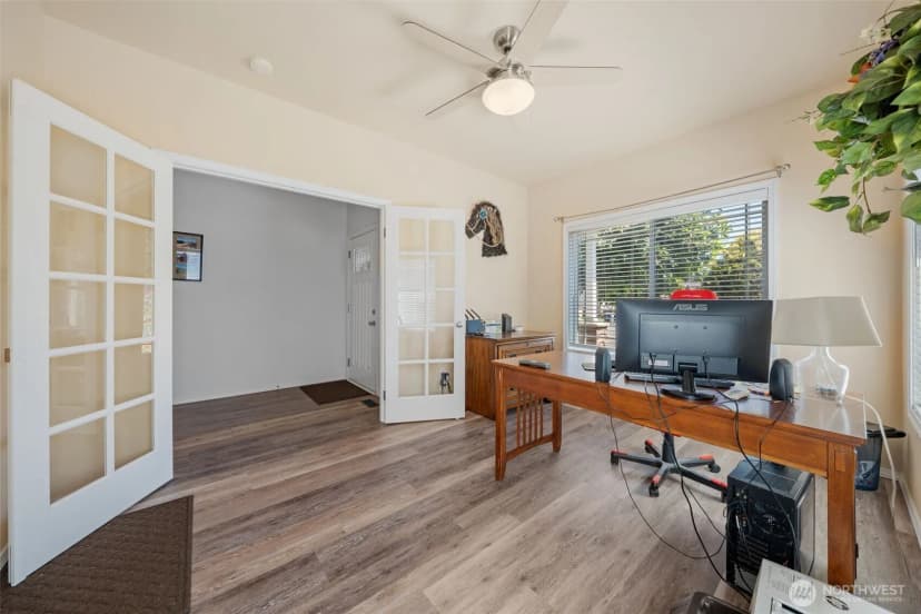 Property photo for 9066 Eagle Point Loop Road Sw, Lakewood photo 8