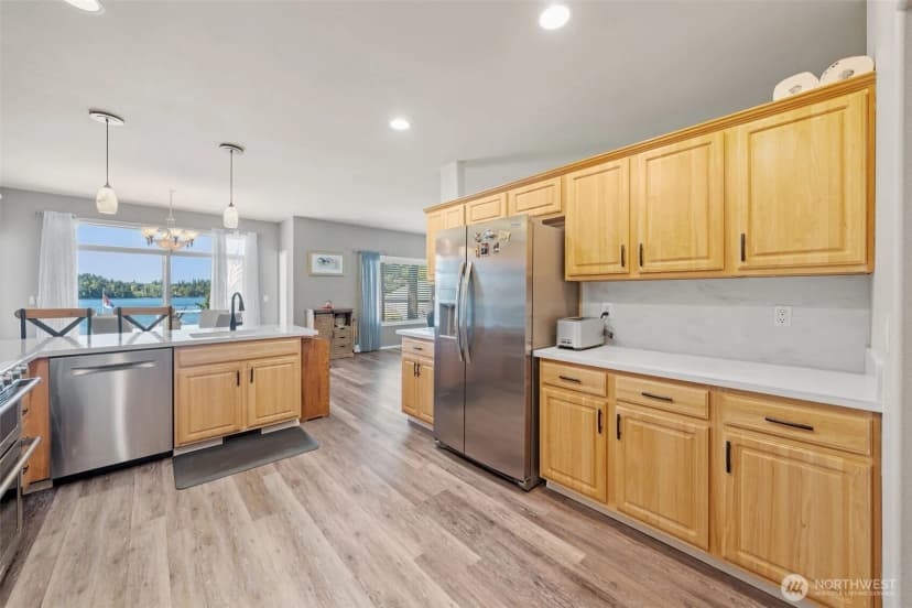 Property photo for 9066 Eagle Point Loop Road Sw, Lakewood photo 11