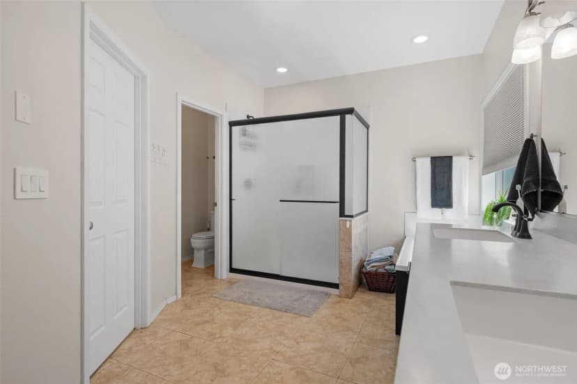 Property photo for 9066 Eagle Point Loop Road Sw, Lakewood photo 18