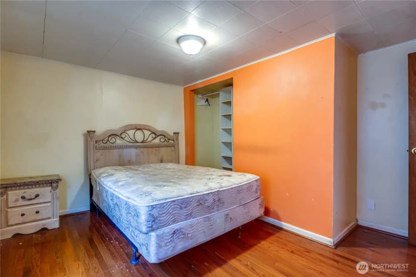 Property photo for 9817 35th Avenue Sw, Seattle photo 11
