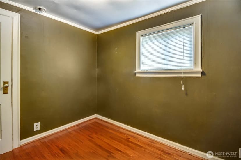 Property photo for 9817 35th Avenue Sw, Seattle photo 6