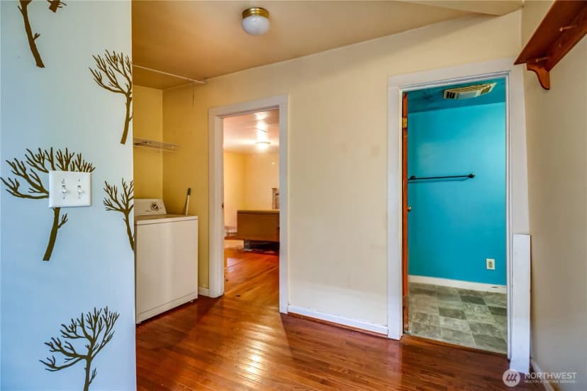 Property photo for 9817 35th Avenue Sw, Seattle photo 7