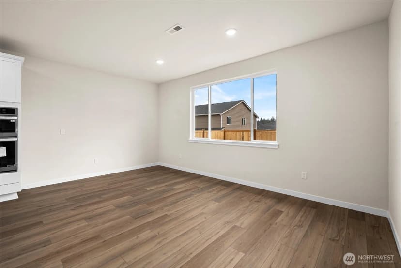 Property photo for 6001 Thornhill Avenue Sw, Port Orchard photo 12