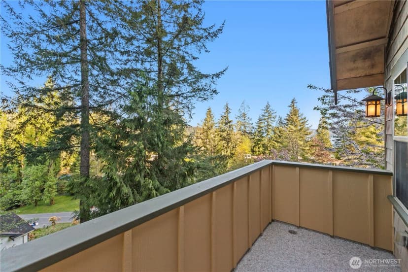 Property photo for 1 Valley View Circle, Bellingham photo 25