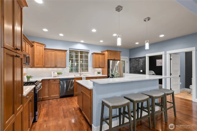 Property photo for 1 Valley View Circle, Bellingham photo 15