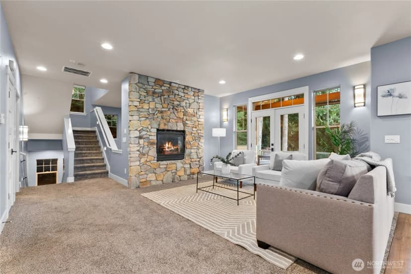 Property photo for 1 Valley View Circle, Bellingham photo 8