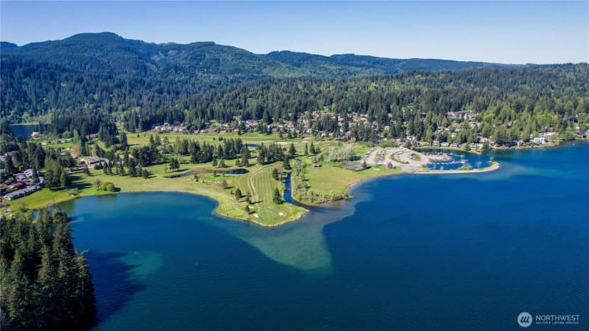 Property photo for 1 Valley View Circle, Bellingham photo 40