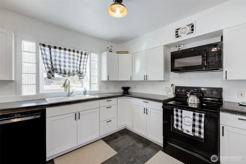 Property photo for 5903 Pioneer Drive, Cashmere photo 8