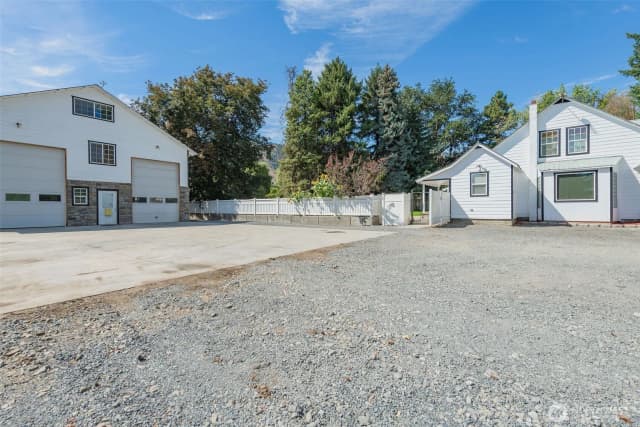 Property photo for 5903 Pioneer Drive, Cashmere photo 2