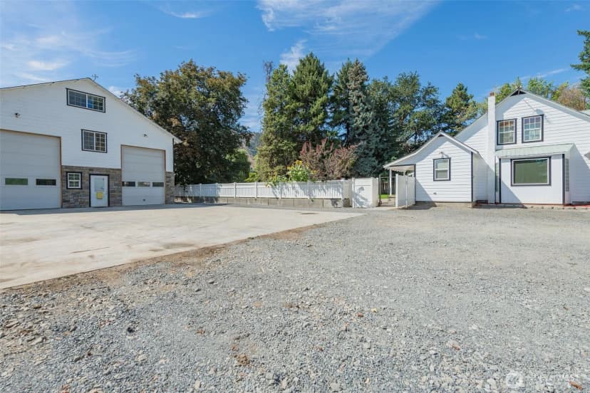 Property photo for 5903 Pioneer Drive, Cashmere photo 2