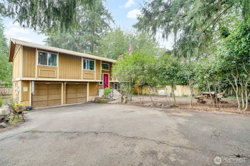Property photo for 8722 Dolly Madison Street Sw, Lakewood photo 2