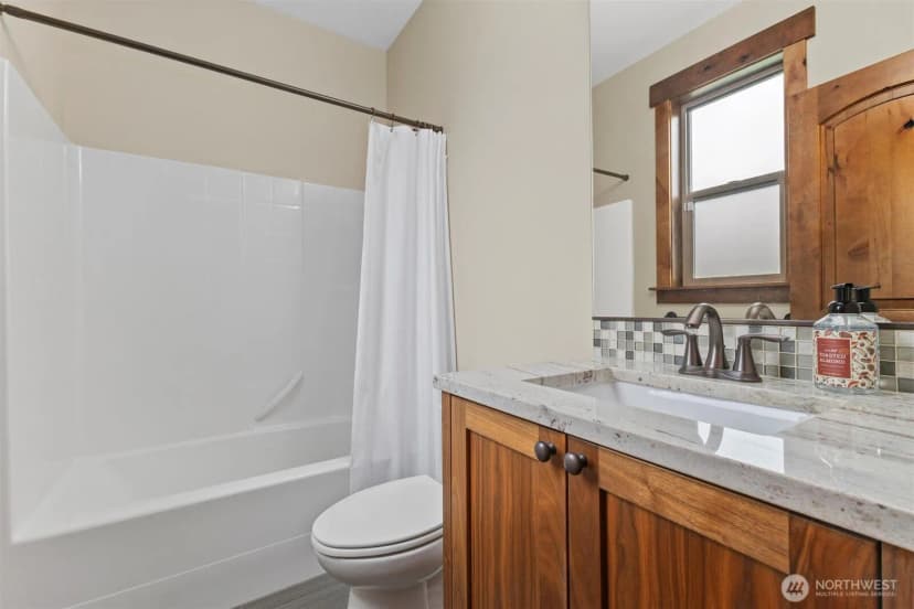 Property photo for 4317 121st Dr Ne, Lake Stevens photo 17