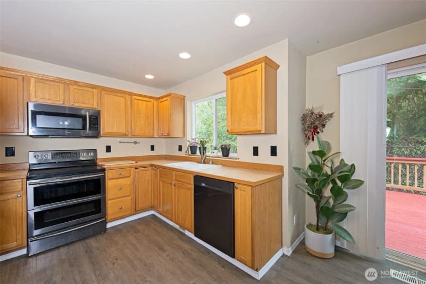 Property photo for 1117 Brentwood Drive, Bremerton photo 10