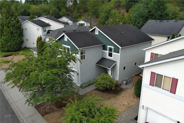 Property photo for 177 Glennwood Avenue Se, Renton photo 3
