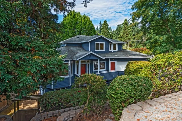 Property photo for 8435 Fauntleroy Place Sw, Seattle