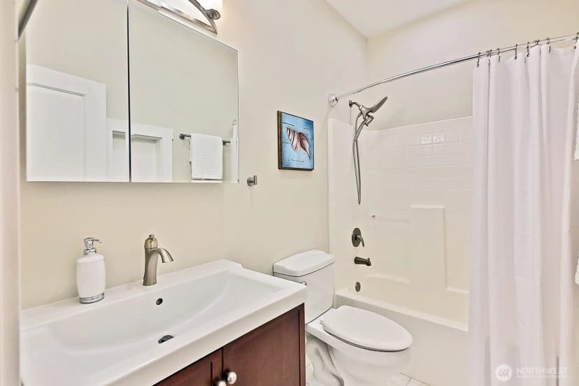 Property photo for 2445 Discovery Place, Langley photo 27