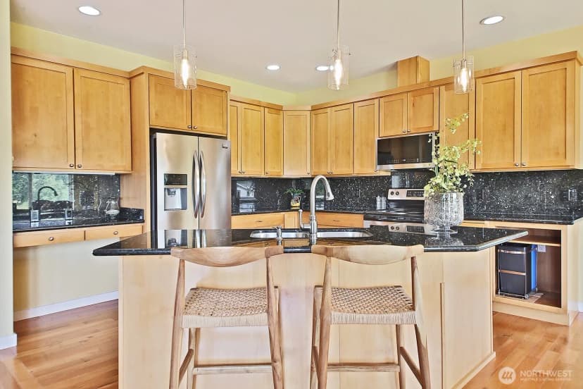 Property photo for 2445 Discovery Place, Langley photo 9