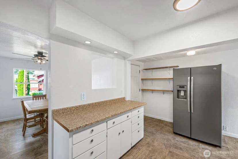 Property photo for 403 E Division Street, Mount Vernon photo 15