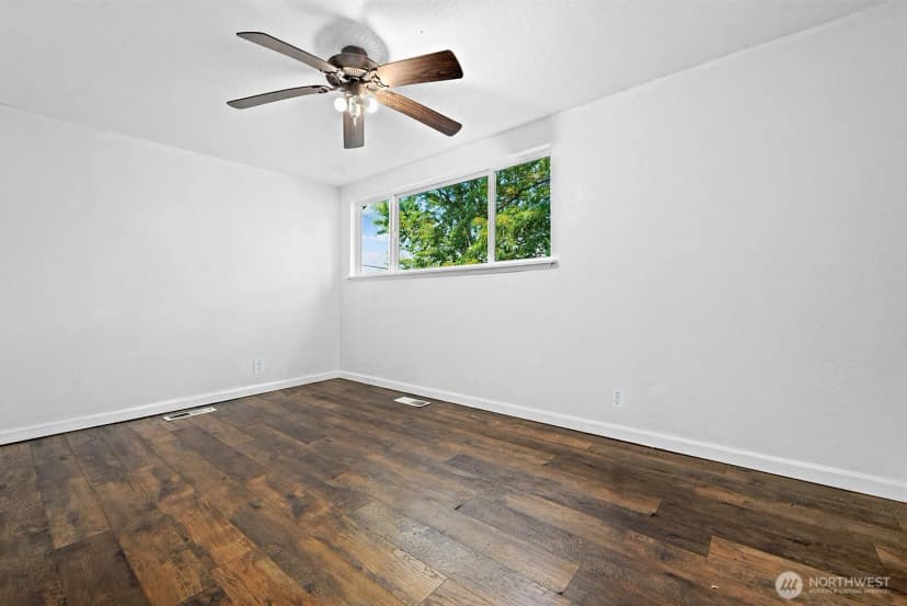 Property photo for 403 E Division Street, Mount Vernon photo 20