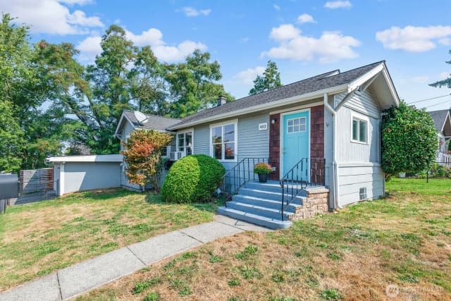 Property photo for 403 E Division Street, Mount Vernon