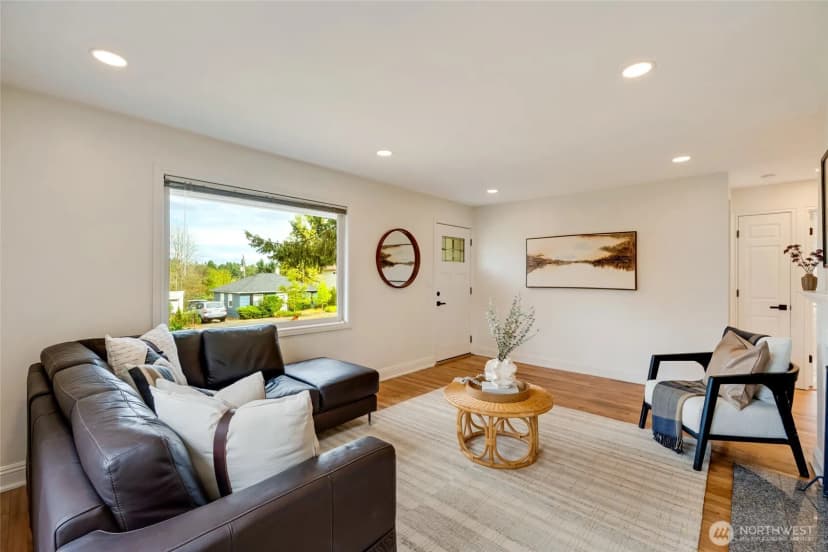 Property photo for 9819 Sw 32nd Ave, Seattle photo 13
