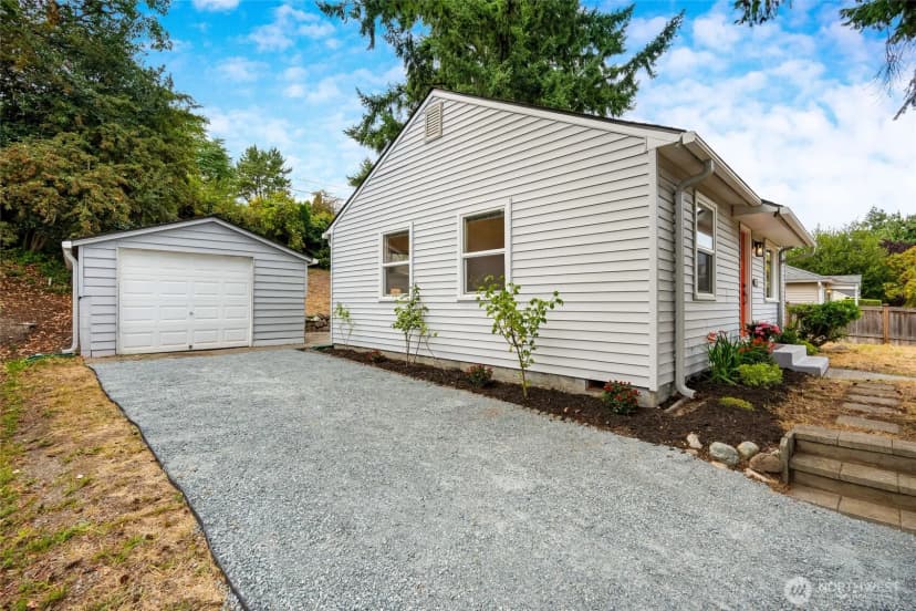 Property photo for 9819 Sw 32nd Ave, Seattle photo 36