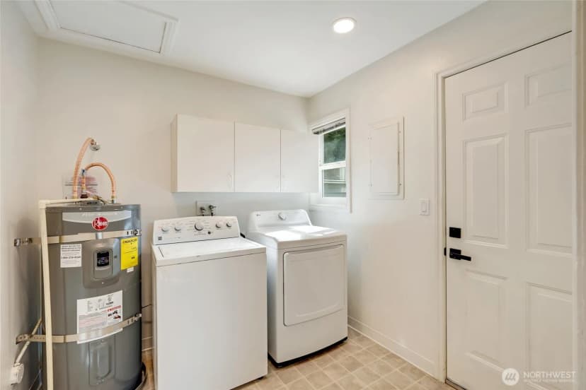 Property photo for 9819 Sw 32nd Ave, Seattle photo 21