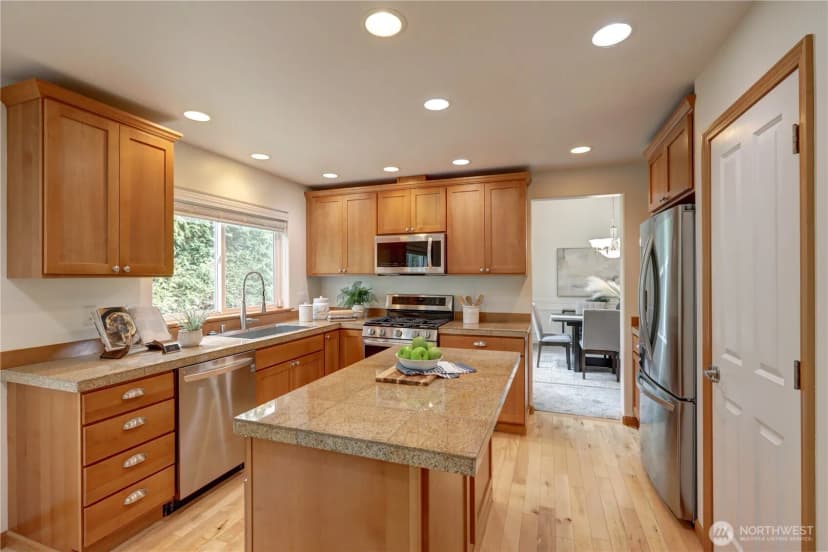 Property photo for 14332 Madison Way, Lynnwood photo 10