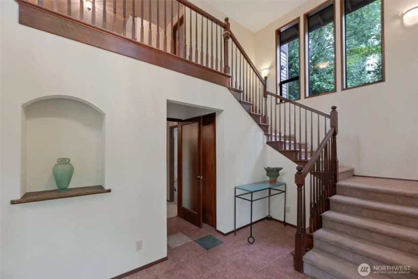 Property photo for 2024 80th Street Se, Mercer Island photo 7