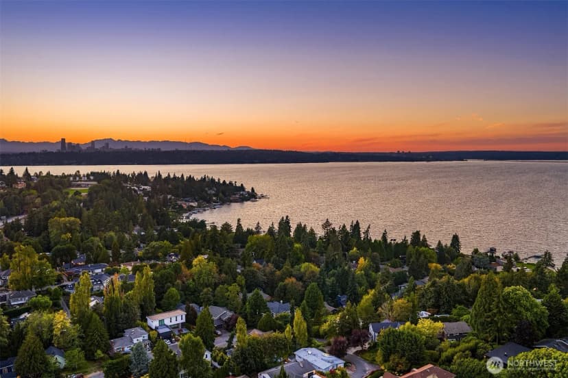 Property photo for 2024 80th Street Se, Mercer Island photo 32