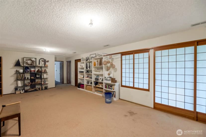 Property photo for 2024 80th Street Se, Mercer Island photo 23
