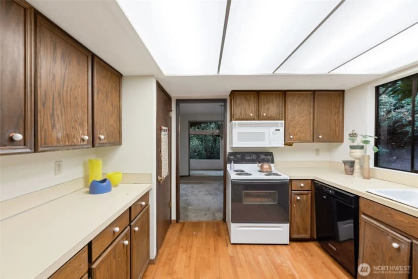 Property photo for 2024 80th Street Se, Mercer Island photo 15