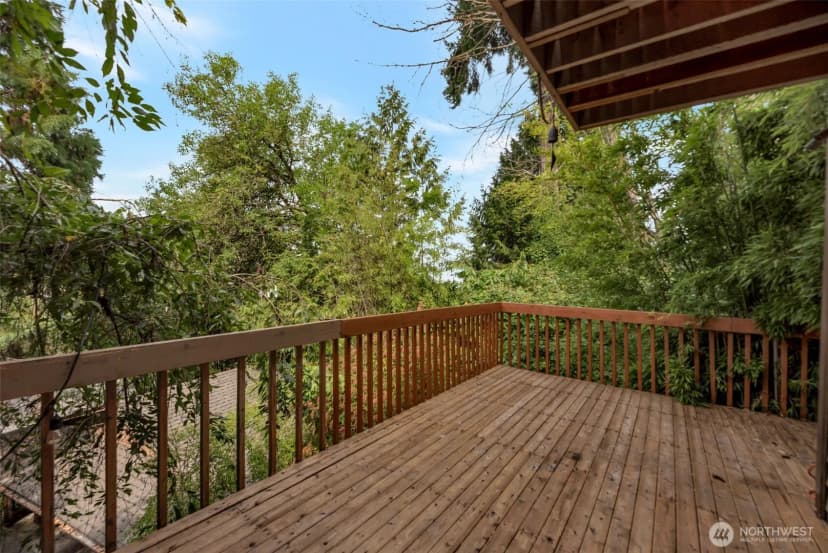 Property photo for 2024 80th Street Se, Mercer Island photo 10