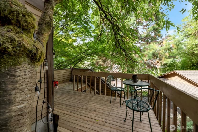 Property photo for 2024 80th Street Se, Mercer Island photo 25