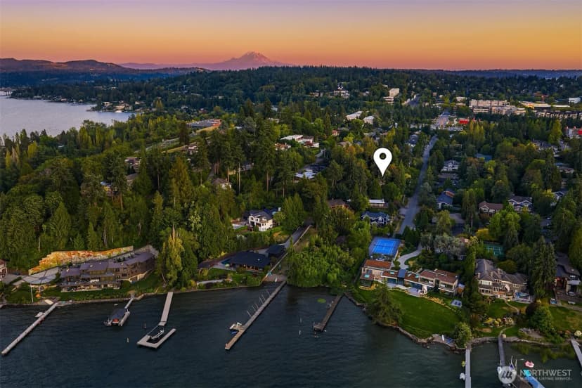 Property photo for 2024 80th Street Se, Mercer Island photo 2