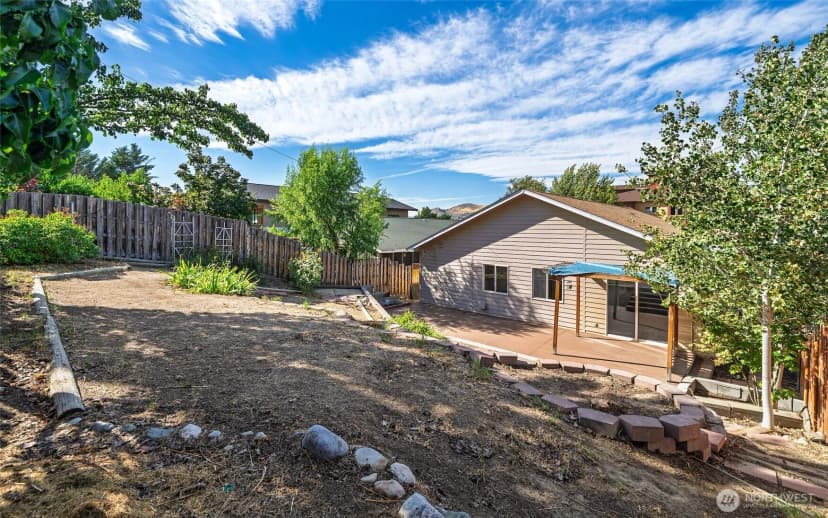 Property photo for 116 E Raymond Avenue, Chelan photo 22