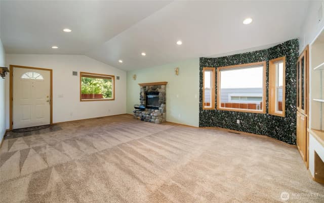 Property photo for 116 E Raymond Avenue, Chelan photo 5