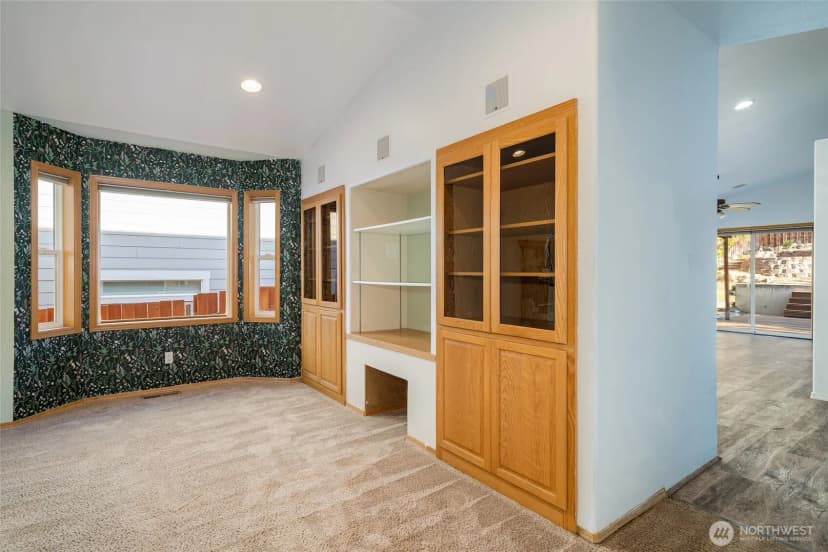 Property photo for 116 E Raymond Avenue, Chelan photo 8