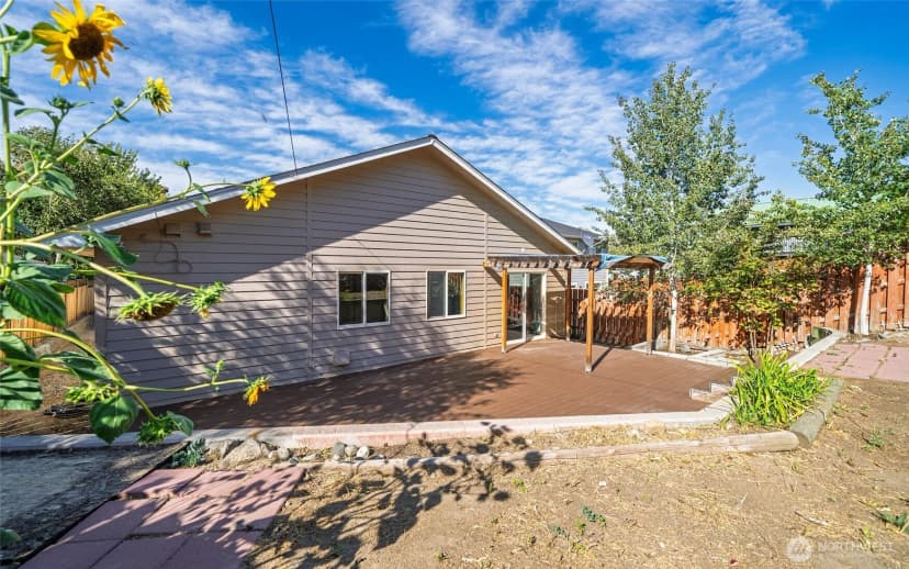 Property photo for 116 E Raymond Avenue, Chelan photo 25