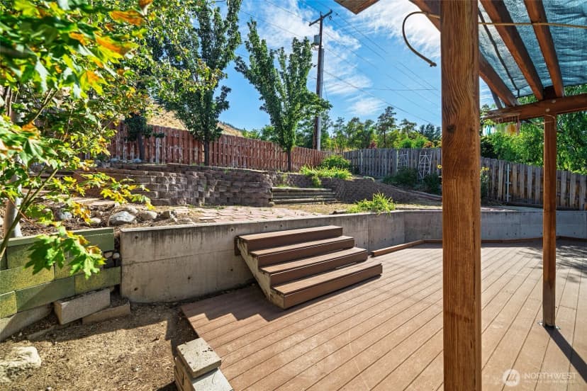 Property photo for 116 E Raymond Avenue, Chelan photo 28