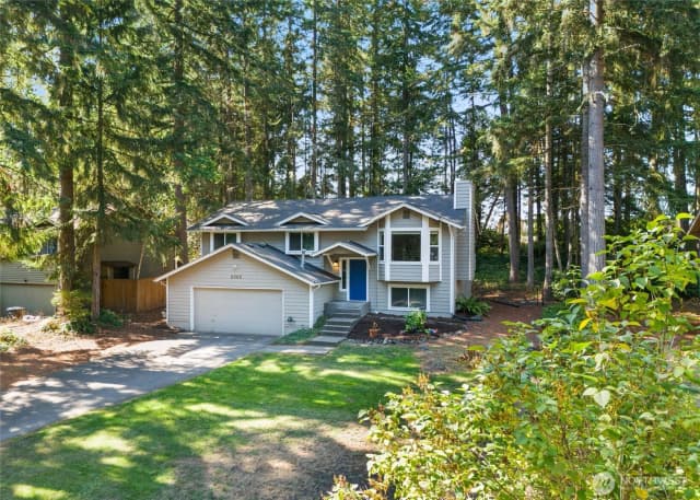 Property photo for 8065 Autumn Hills Place Ne, Bremerton photo 2
