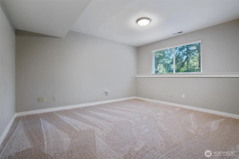 Property photo for 8065 Autumn Hills Place Ne, Bremerton photo 23