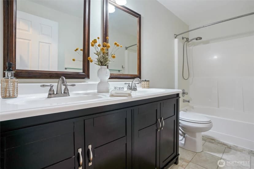 Property photo for 8065 Autumn Hills Place Ne, Bremerton photo 16