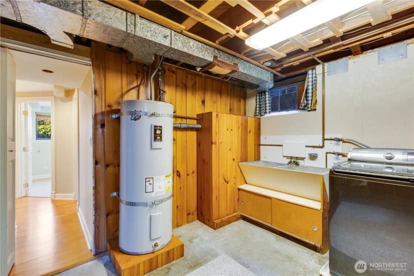 Property photo for 9111 40th Avenue Sw, Seattle photo 24